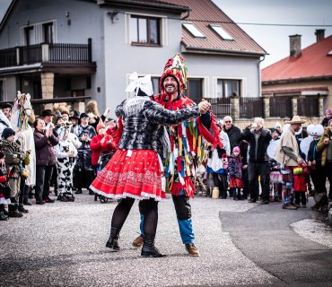 2. Masopustní průvod