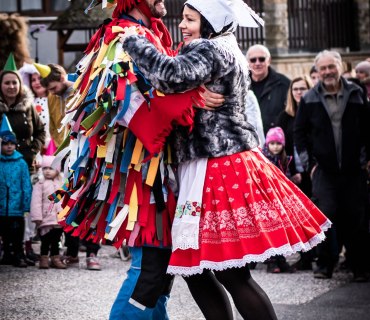 2. Masopustní průvod