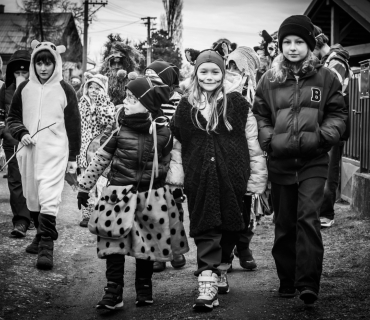 4. Masopustní průvod