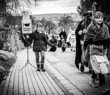 4. Masopustní průvod