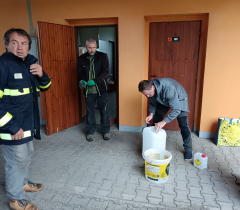 Místní koupaliště  dostalo pořádnou jarní očistu 